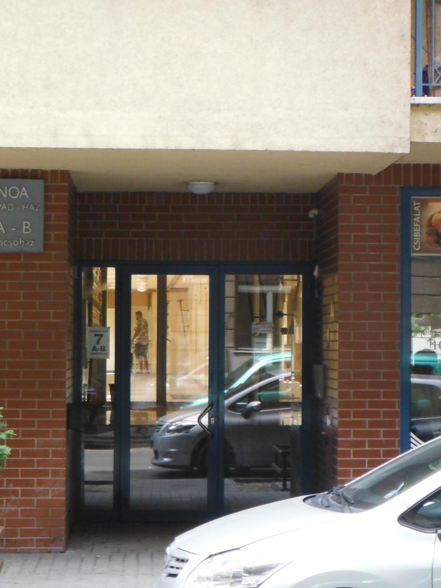 Csongor Apartman Budapest Exteriör bild